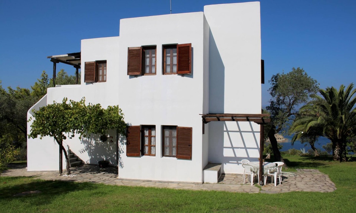 Sithonia Apartment | Komfortable holiday apartment with terrace directly at the sea, Wifi | Ormos Pan