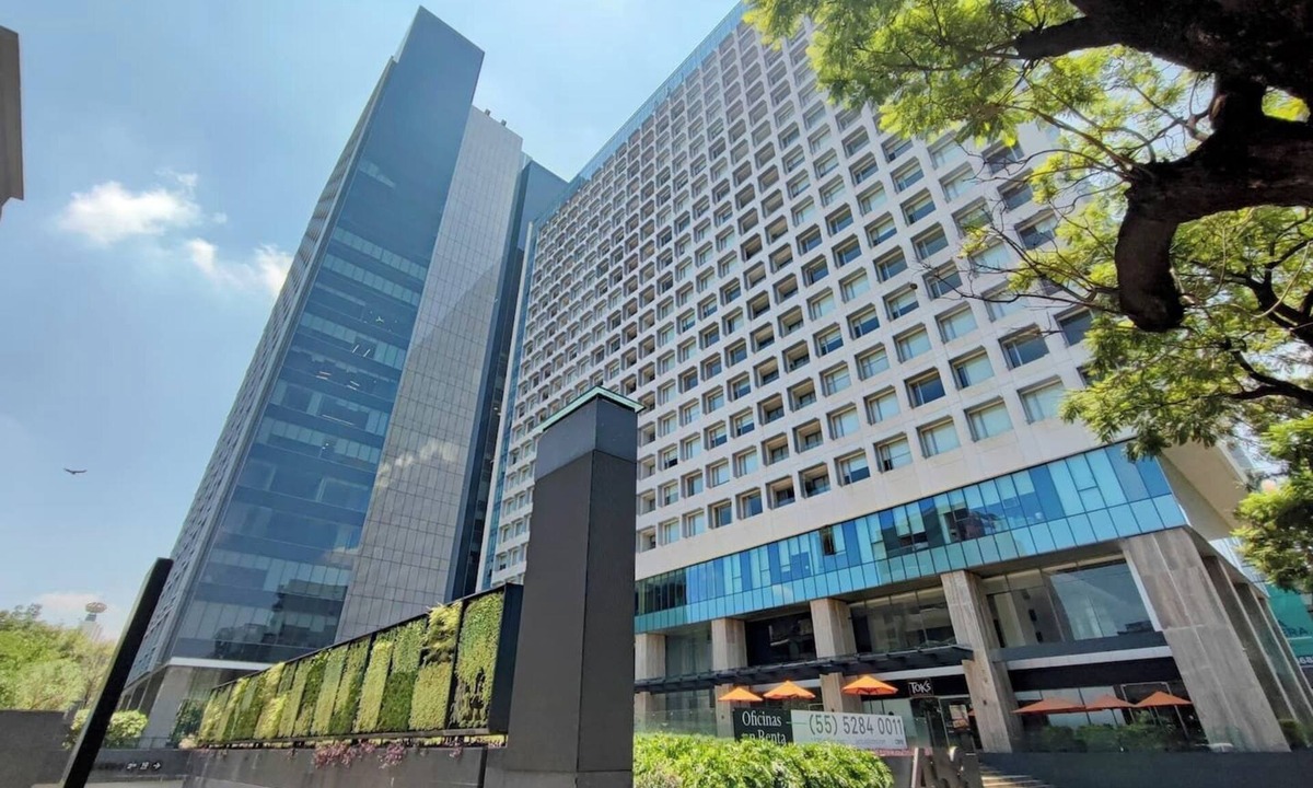 Los Morales Apartment | Luxurious High-Rise HS WiFi, amazing city views, Perfect location