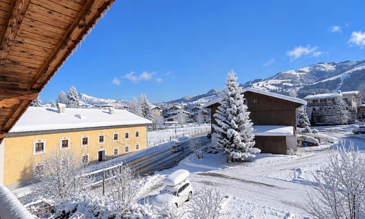 Kitzbuehel Apartment | Stylish holiday apartment near the mountain lift