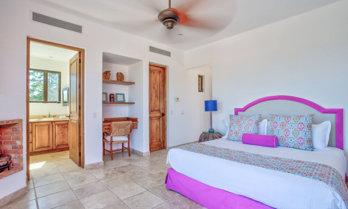 Ensenada Los Muertos Apartment | Upper Cascada: Ocean view suite with indoor/outdoor showers