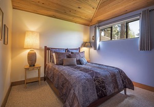 CHC #67 Walk to Lodge Rec Area, Stunning Lake & Mountain Views! in Black Butte Ranch