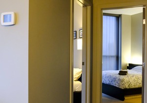 DOWNTOWN Luxury High-Rise Condo 2 BR / 2 BA Suite Next To BMO / Stampede Grounds in Calgary