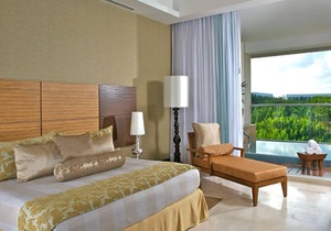 GRAND LUXXE ONE BEDROOM SUITE in Cancún
