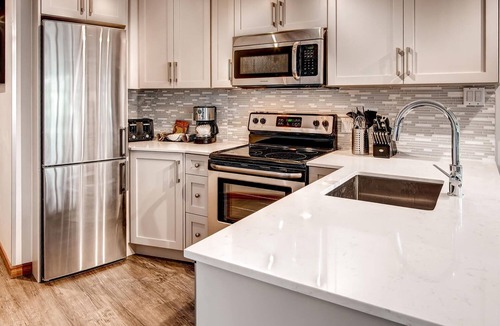 Upper Village Condo | Aspens #412 Prime Ski-in Ski-out Location! Pool, Hot tubs, BBQ, sleeps 6