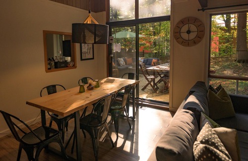 Orford Ski Chalet | Chalet Oslo, Turn Key Amenities + Pet Friendly + Dedicated Workspace with Hi Speed WiF