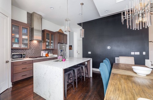 Edgehill House | Luxury House |Heated Pool| Gulch |Walk Anywhere!