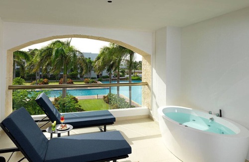 Punta Cana Hotel | Nonstop Entertainment: All-Inclusive Punta Cana with Casino | 4 Units