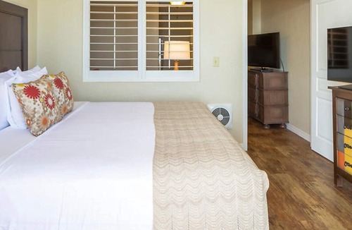 Rosemont Resort | OCEANFRONT Casa Del Mar Resort, near Daytona limited Ocean view, balconies