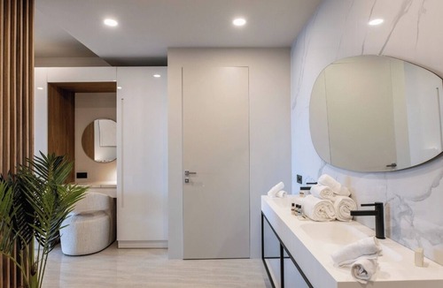 Bellevue Hotel | Studio with direct access to the pool | Villa 6