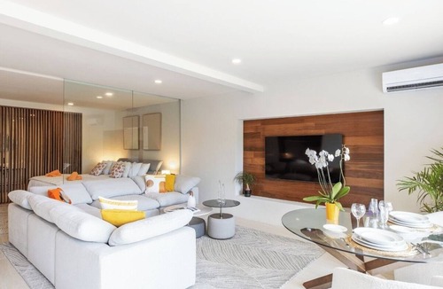 Bellevue Hotel | Studio with direct access to the pool | Villa 6