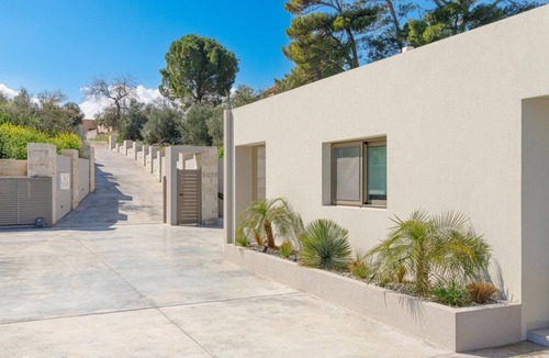 Douliana Apartment | Virtus in Mare, 4 Bedrrom Villa with Private Pool