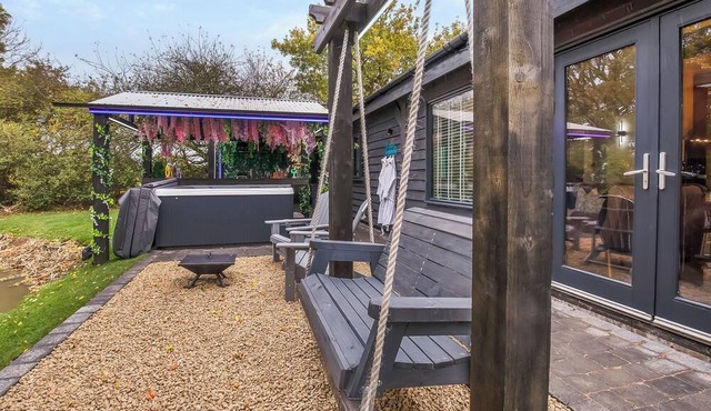 2 bedroom accommodation in South Duffield, Nr York in Selby
