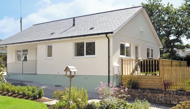 2 bedroom accommodation in Tywardreath, near Fowey in Par