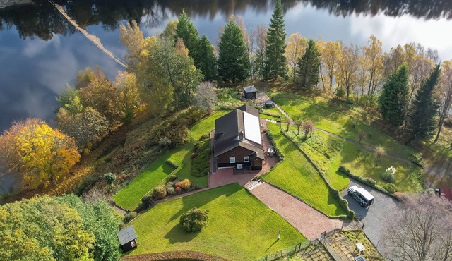 3 bedroom accommodation in Loch Tummel in Loch Tummel