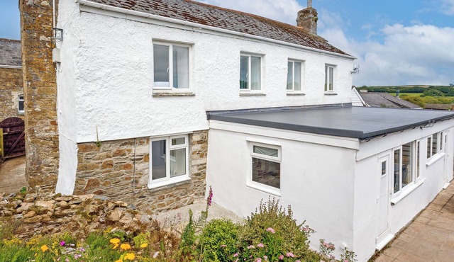 5 bedroom accommodation in St Austell in St Austell