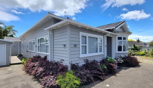 5-Bedroom Central Auckland Retreat in Auckland