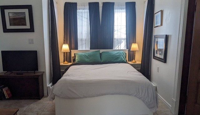 Alligator Suite - downtown Wolfville in Wolfville