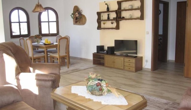 Apartment on an idyllic mountain meadow with mountain views in Waltershausen