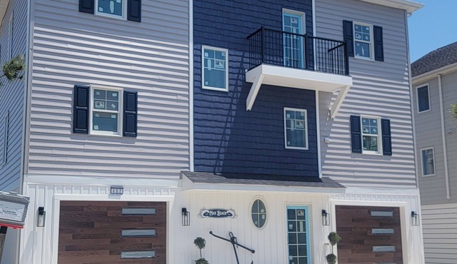 Bay Front Water & Beach Front Broadkill Pet Friendly Sleeps 12 4Bed 4Bath 4Floor in Milton