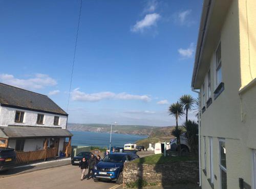 Bay House Lobber Port Isaac Apartment with Sea Views & Parking in Port Isaac