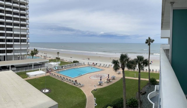 Beach front home away from home in Daytona Beach
