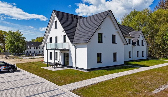Beachfront apartment with terrace, use of swimming pool and sauna - Rex Rugia H-1010 in Mönchgut OT Lobbe