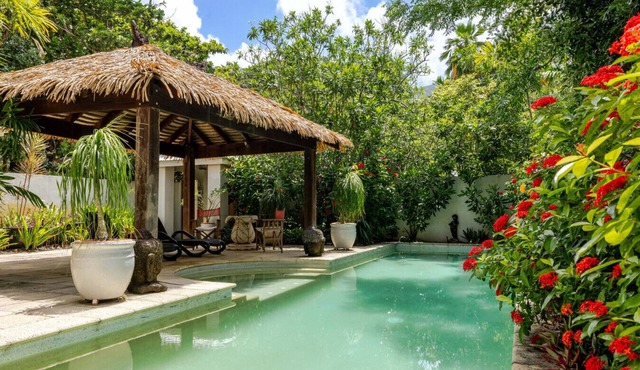 Beachfront Villa Bilawi At Oak Beach in Oak Beach