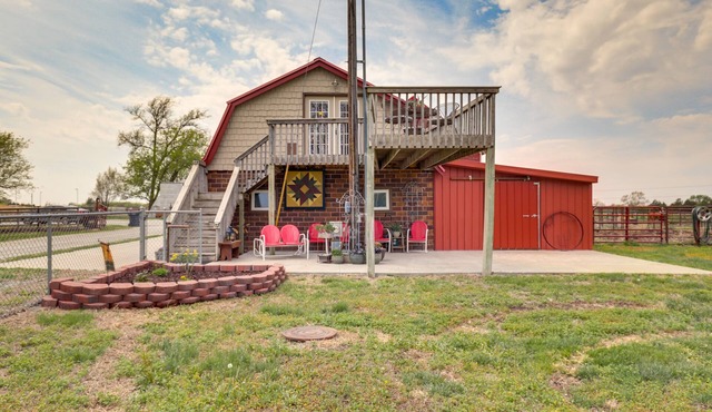 Beatrice Studio w/Fire Pit: Near Golf! in Beatrice