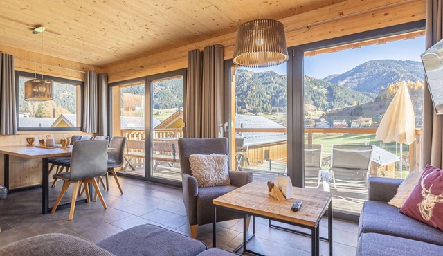 Beautiful apartment in villa for 8 people with WIFI, TV, terrace, panoramic view and parking in Steinach Am Brenner