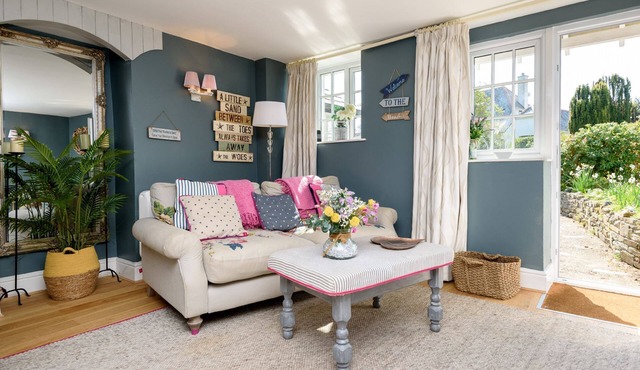 Beautiful Looe cottage two minutes from the sea in Looe