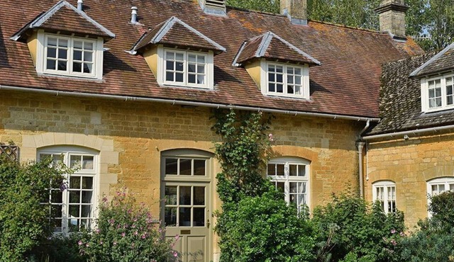 Bruern Cottages - Newmarket (sleeps 8 + 2) in Chipping Norton