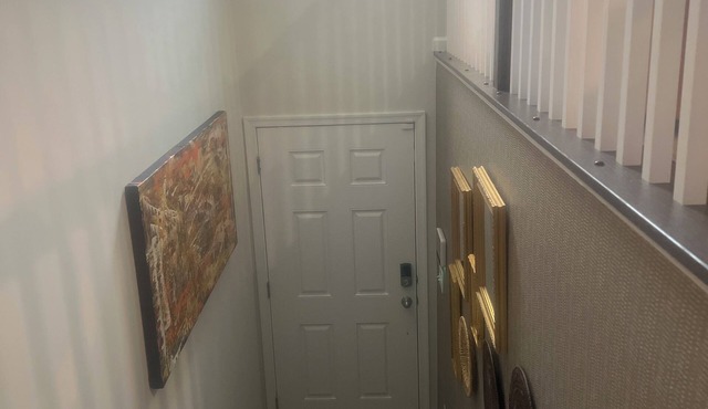 Charming 2-bedroom townhome in Laurel with WiFi and AC in Laurel