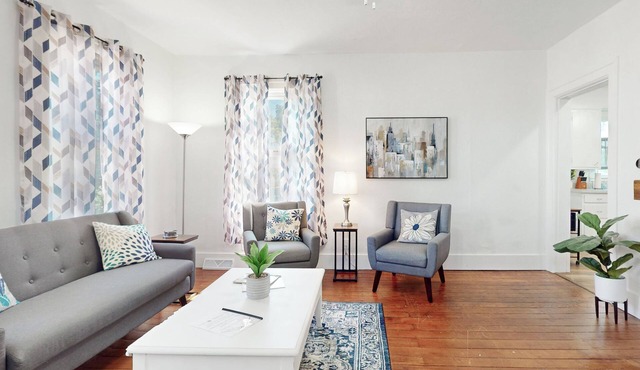 Charming 3-bedroom house in Mansfield with WiFi, AC, full kitchen in Mansfield