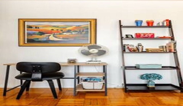 Chic 1-bedroom apartment in fabulous Toronto with AC, WiFi in Toronto