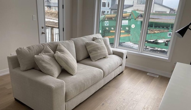 Collingwood- Blue Mntn: 3000 sq ft chalet just steps to the ski lodge and beach in Collingwood