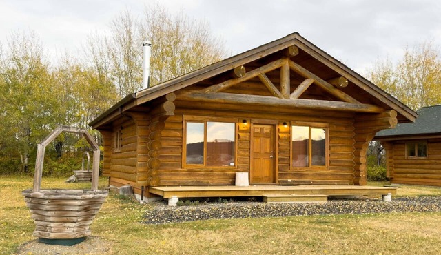 Cozy 2-Bedroom Waterfront Cabin – Swim, Fish & Relax on Lac La Hache in Lac la Hache