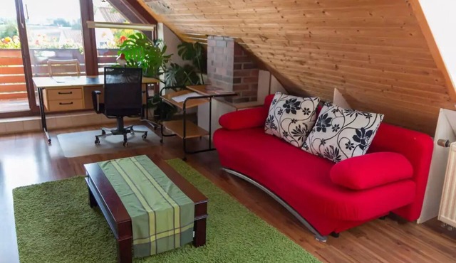 Dachgeschoss Apart. Ca.35 qm mit Terrasse im Einfamilienhaus in Puchheim