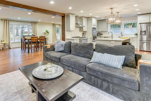 Dog-Friendly Yard, 5 Mi to Uptown: Charlotte Home in Charlotte