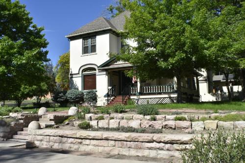 Downen House Bed & Breakfast in Pueblo