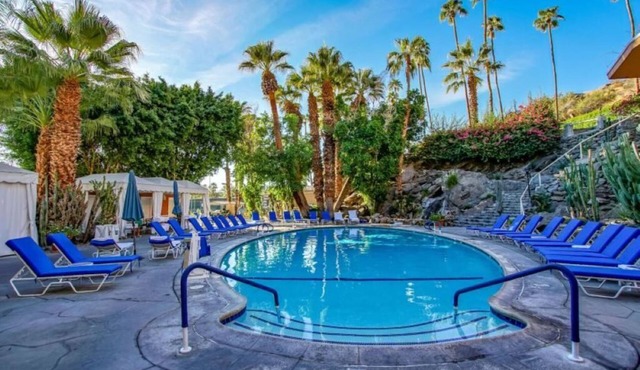 Downtown Palm Springs Resort - Sleeps 4! Coachella-Easter week. in Palm Springs