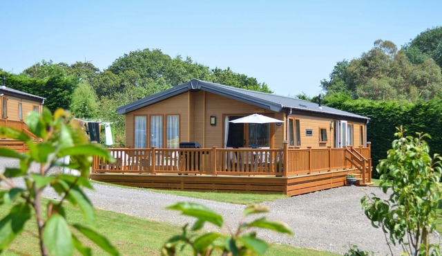 Foxes Run - a lodge that sleeps 4 guests in 2 bedrooms in Ryde