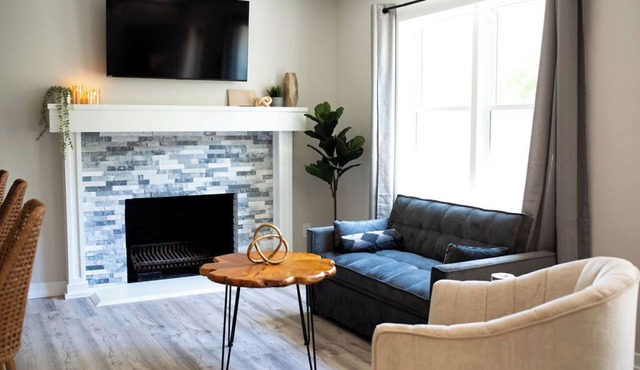 Fully renovated 4 bedroom home in Downtown Overland Park! in Overland Park