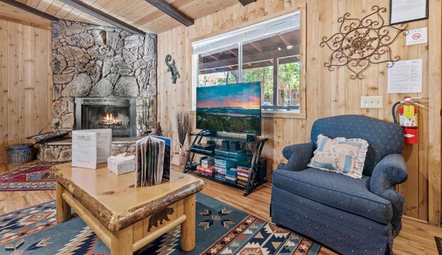 Granny's Love Shack by Big Bear Cool Cabins in Sugarloaf