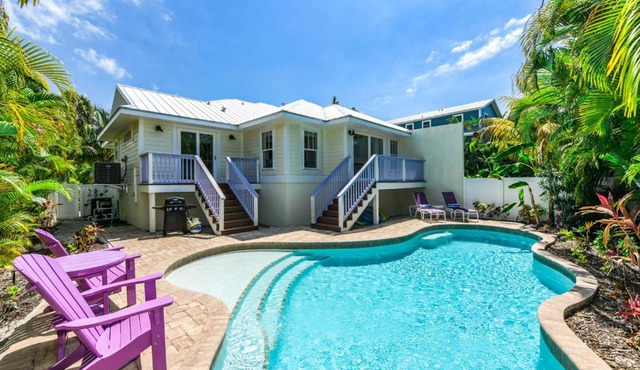 Gulf Breeze by AMI Locals in Holmes Beach