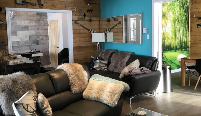 Hébergement La Villa Du Charme Chambre des aventuriers in La Tuque