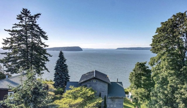 Hat Island Private Retreat in Everett