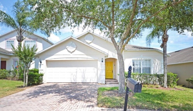 Highgate Haven - Bright pool home with games room in gated community in Davenport