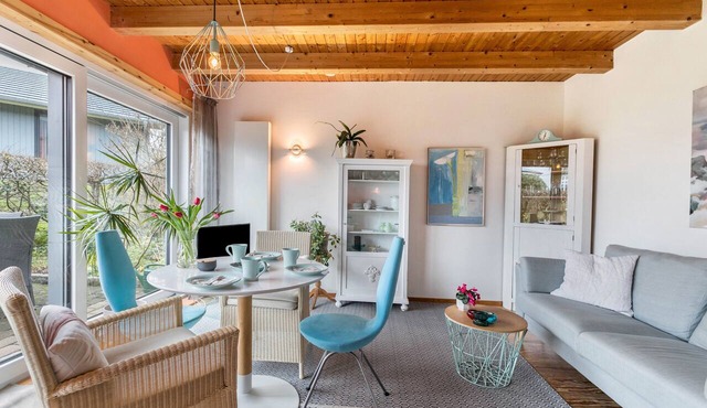 Holiday Home 'Gästehaus Zwischen Meer Und Wald' with Private Terrace and Wi-Fi in Glücksburg (Ostsee)