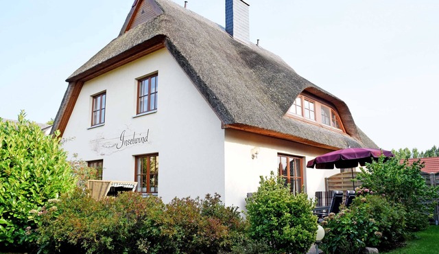 Holiday home with fireplace and sauna in Glowe