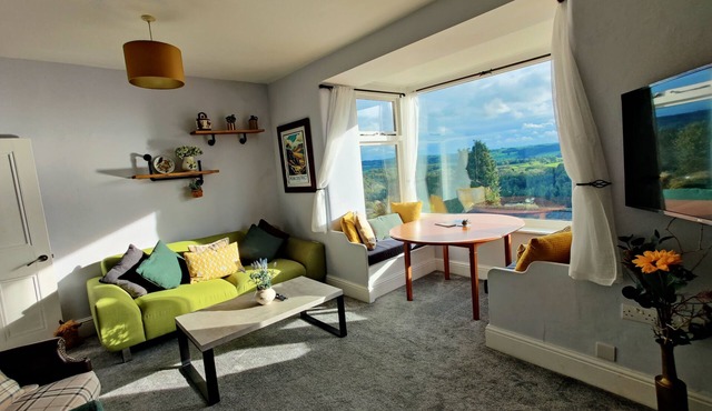 Idyllic Luxury Retreat near Bakewell in Over Haddon